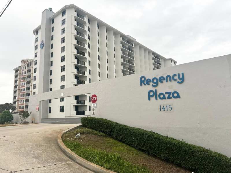 1 bedroom Condominium at 1415 Ocean Shore Boulevard #B060, Regency Plaza Condo, Ormond Beach — photo 1