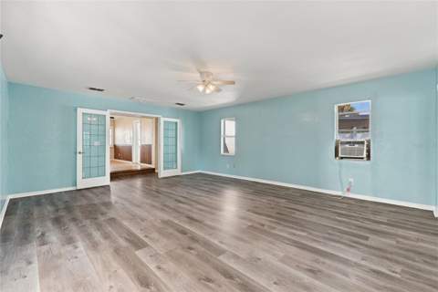 5030 Aragon Way, St Petersburg FL - photo 15 of 47