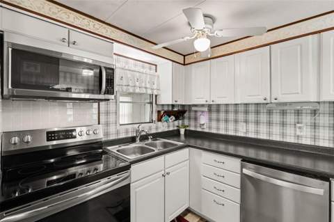 37249 Hammond Drive, Zephyrhills FL - photo 10 of 23