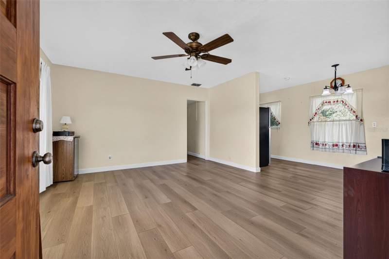 3 bedroom Single Family Residence at 6401 34th Avenue, Miles Pines, St Petersburg — photo 5