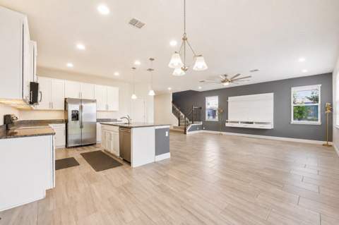4424 Silver Creek Street, Kissimmee FL - photo 7 of 29