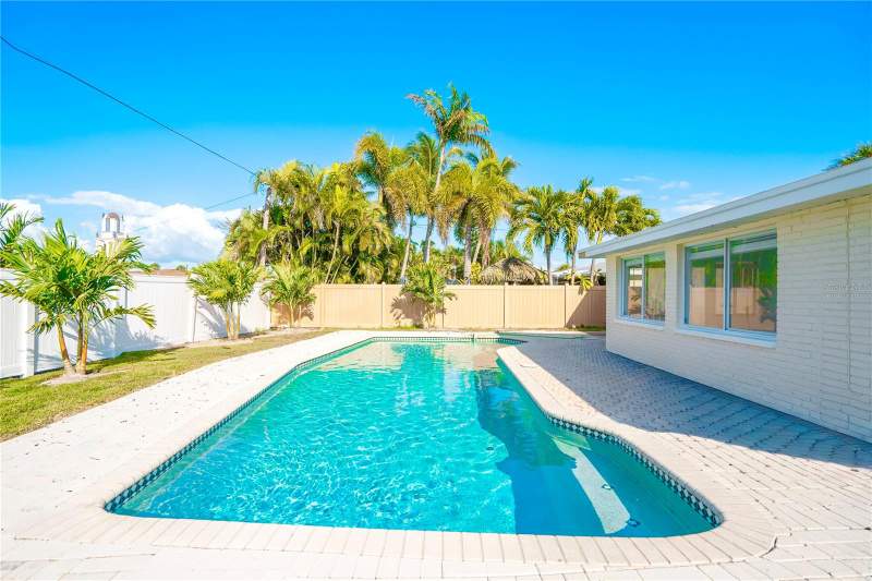 3 bedroom Single Family Residence at 455 81st Avenue, St. Petersburg Beach North, St Pete Beach — photo 4