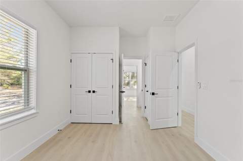 10439 Gypsy Avenue, Weeki Wachee FL - photo 10 of 42