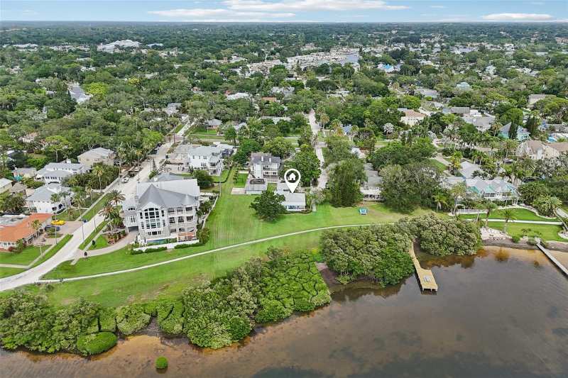 2 bedroom Single Family Residence at 610 Indiana Avenue, Crystal Beach Rev, Crystal Beach — photo 1