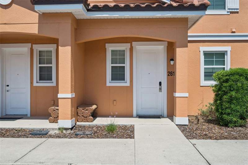 2 bedroom Townhouse at 2617 Bugatti Court, Regal Oaks, Kissimmee — photo 3