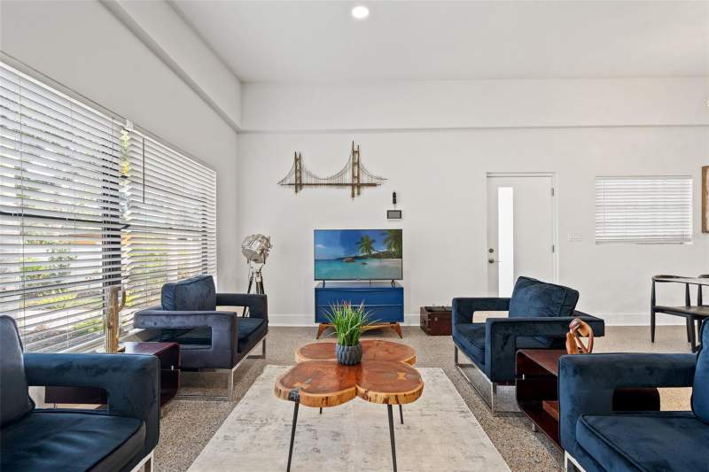 3 bedroom Single Family Residence at 308 E Hollywood Street, Hollywood Park, Tampa — photo 4