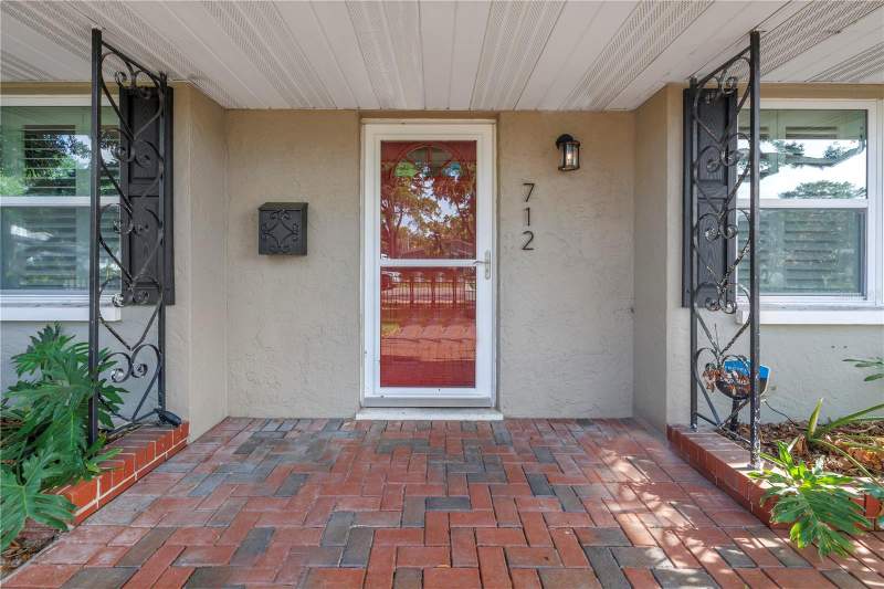 3 bedroom Single Family Residence at 712 43RD AVENUE, EUCLID MANOR, ST PETERSBURG — photo 2