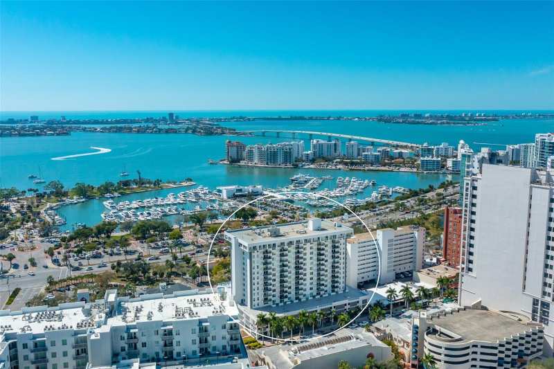 1 bedroom Condominium at 101 S Gulfstream Avenue #12C, Dolphin Tower, Sarasota — photo 1