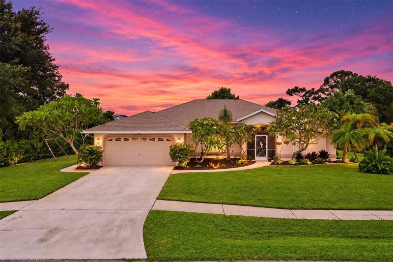 5 bedroom Single Family Residence at 1000 Tennessee Avenue, Bay Vista Blvd Sec/Englew, Englewood — photo 2