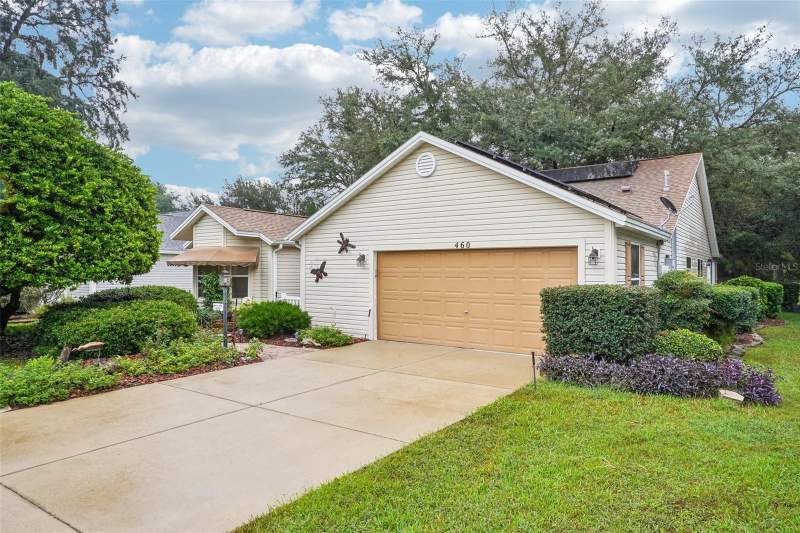 3 bedroom Single Family Residence at 460 Loma Paseo Drive, The Villages, The Villages — photo 2