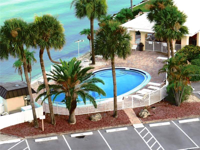 2 bedroom Condominium at 4550 Cove Circle #106, Washington Towers The Condo, St Petersburg — photo 3