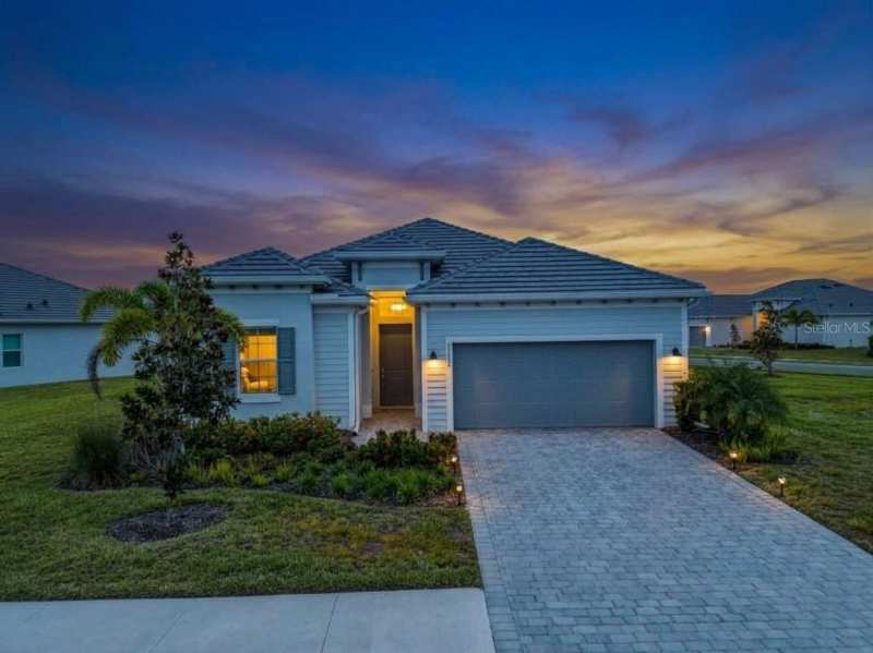 4 bedroom Single Family Residence at 12850 Tulum Loop, Wellen Park Golf & Country Club, Venice — photo 1
