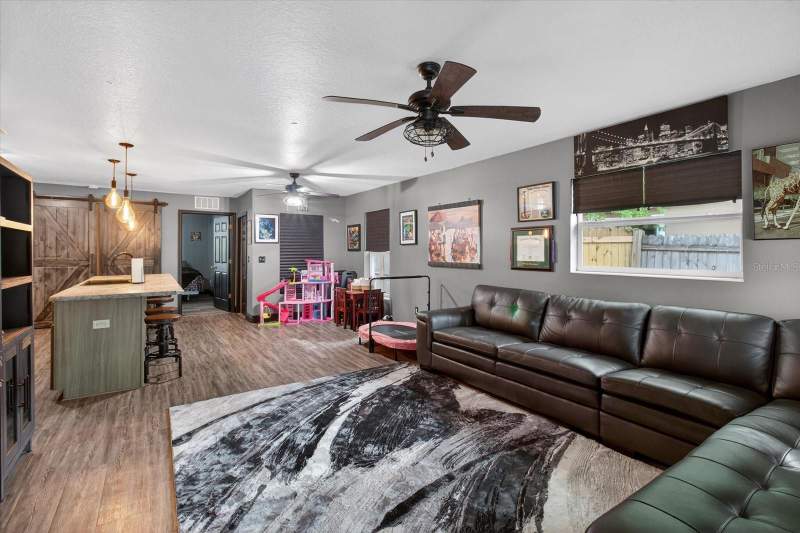 4 bedroom Single Family Residence at 1005 13TH AVENUE, HIGHLAND PARK, LARGO — photo 5