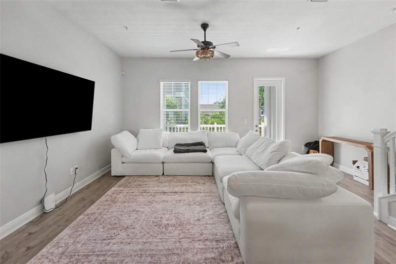 3 bedroom Townhouse at 206 S Tampania Avenue #3, South Tampania Twnhms, Tampa — photo 2