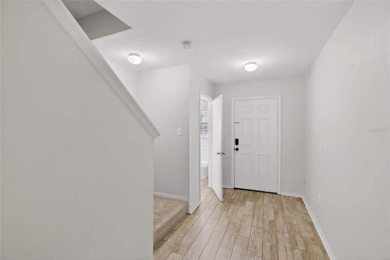 3 bedroom Townhouse at 2605 Oleander Lakes Drive, Edgewater At Lake Brandon, Brandon — photo 2