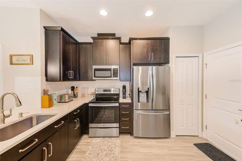 2 bedroom Townhouse at 2441 Foggy Creek Circle, Towns At Belleair Grove, Clearwater — photo 4