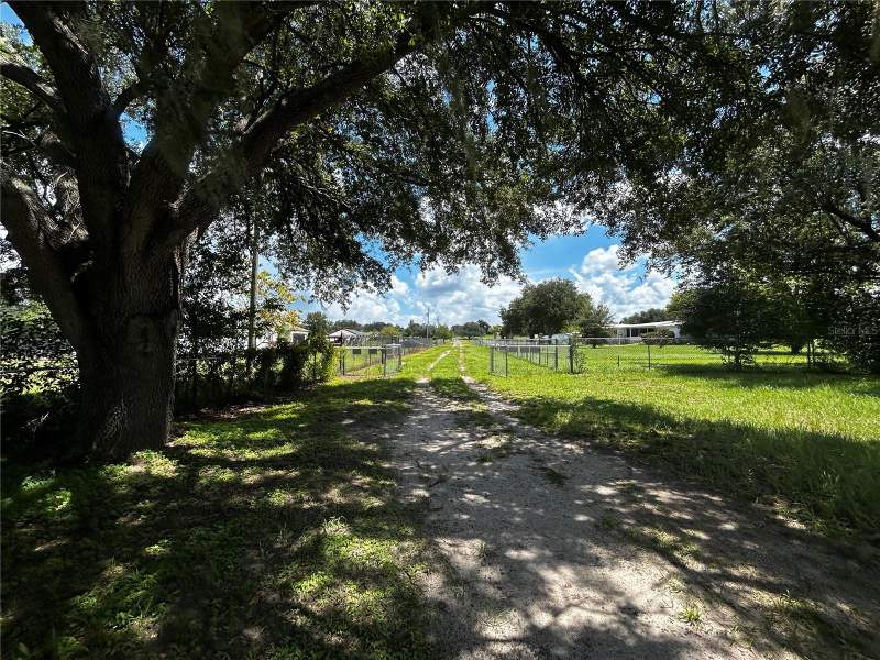 4 bedroom Manufactured Home at 8535 23rd Street, Zephyrhills Colony Co, Zephyrhills — photo 2