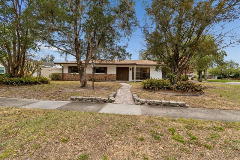 3 bedroom Single Family Residence at 2708 Lion Heart Road, Winter Park Pines Rep, Winter Park — photo 2