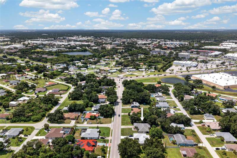 3 bedroom Single Family Residence at 2058 Lake View Boulevard, Port Charlotte Sec 023, Port Charlotte — photo 2