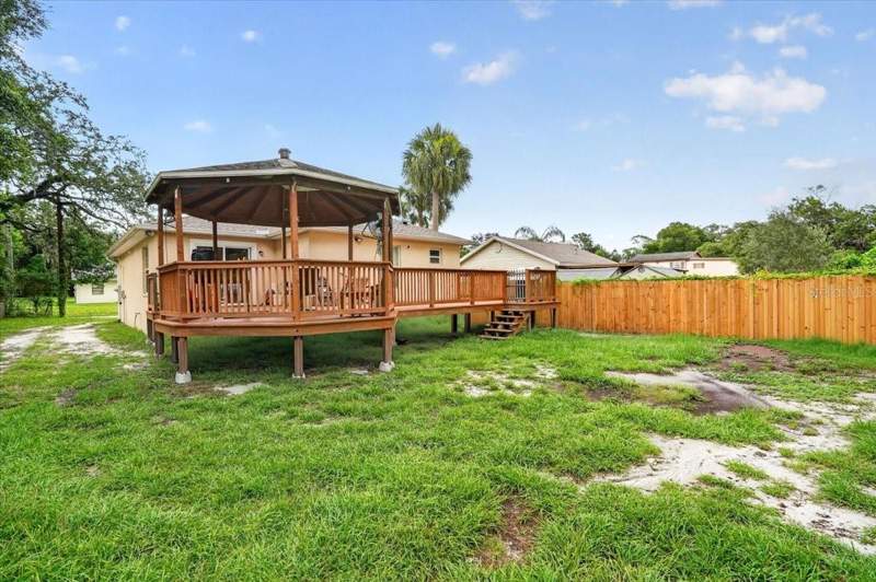 3 bedroom Single Family Residence at 1607 E Linebaugh Avenue, Tampa Overlook, Tampa — photo 3