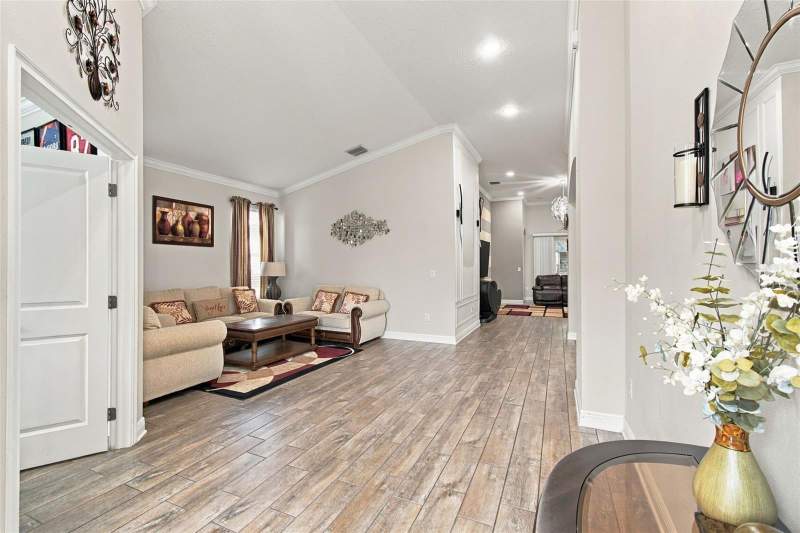 4 bedroom Single Family Residence at 1015 Tracey Ann Loop, Reserve At Hunters Lake, Seffner — photo 4