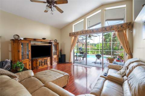 101 Kiana Drive, Brandon FL - photo 8 of 36