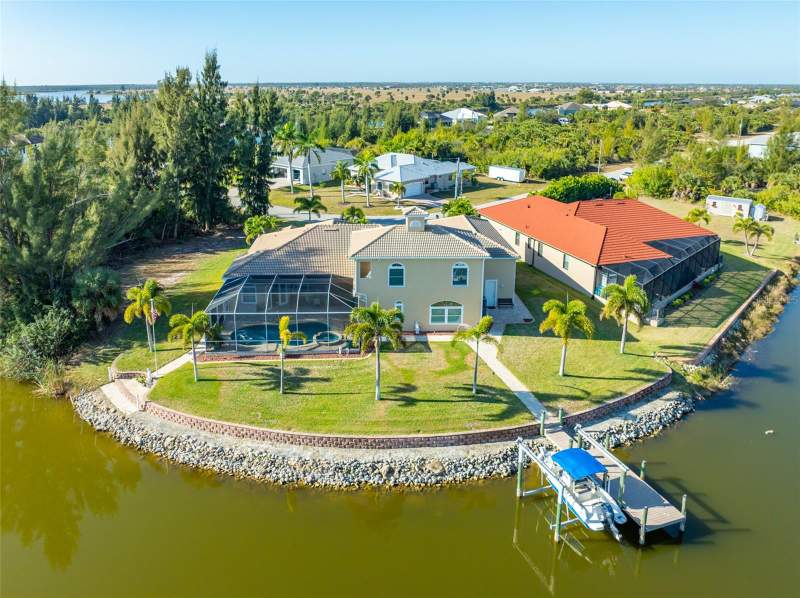 4 bedroom Single Family Residence at 10544 Poughkeepsie Circle, Port Charlotte Sec 87, Port Charlotte — photo 4