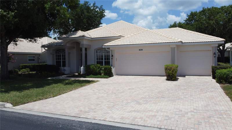 3 bedroom Single Family Residence at 3916 Scarborough Court, Kings Ridge, Clermont — photo 2
