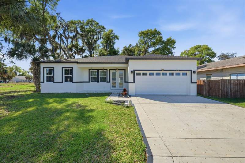 3 bedroom Single Family Residence at 620 Titcomb Street, Eustis Badger, Eustis — photo 2