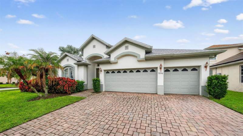 4 bedroom Single Family Residence at 7296 VISTA PARK BOULEVARD, VISTA LAKES VLGS N-16 & N-17 WIN, ORLANDO — photo 2