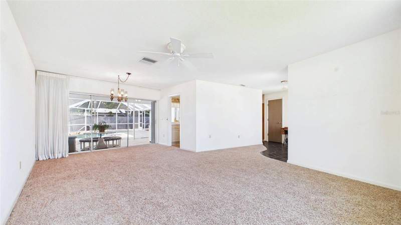 3 bedroom Single Family Residence at 1067 44TH AVENUE, NORTH EAST PARK SHORES 3RD ADD, ST PETERSBURG — photo 4