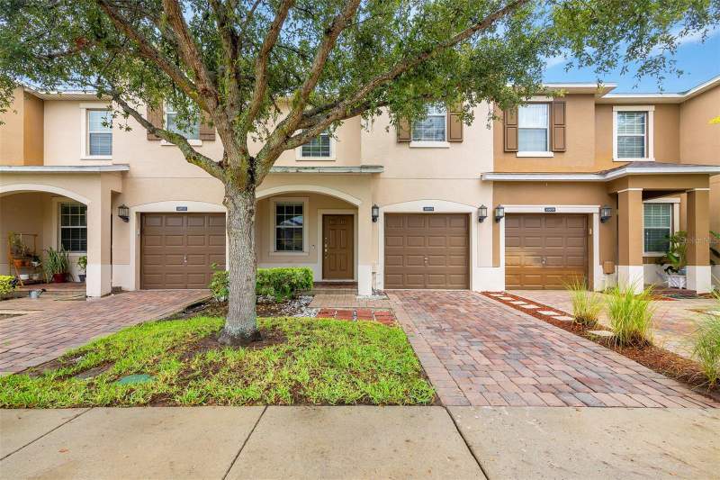 3 bedroom Townhouse at 10975 Savannah Landing Circle, Savannah Lndgs, Orlando — photo 4