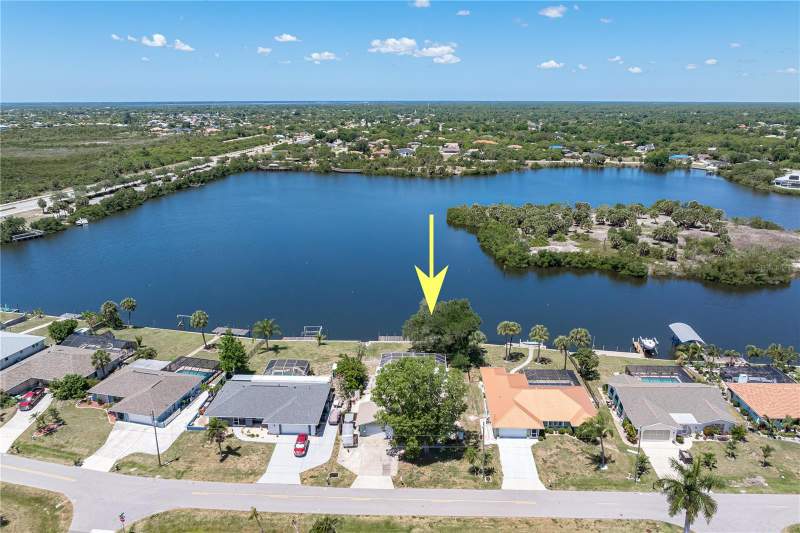 2 bedroom Single Family Residence at 174 Spring Lake Boulevard, Port Charlotte Sec 010, Port Charlotte — photo 2