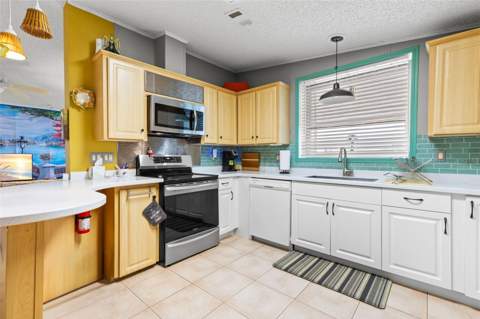 357 Mount Saxon Avenue #323, St Petersburg FL - photo 12 of 39