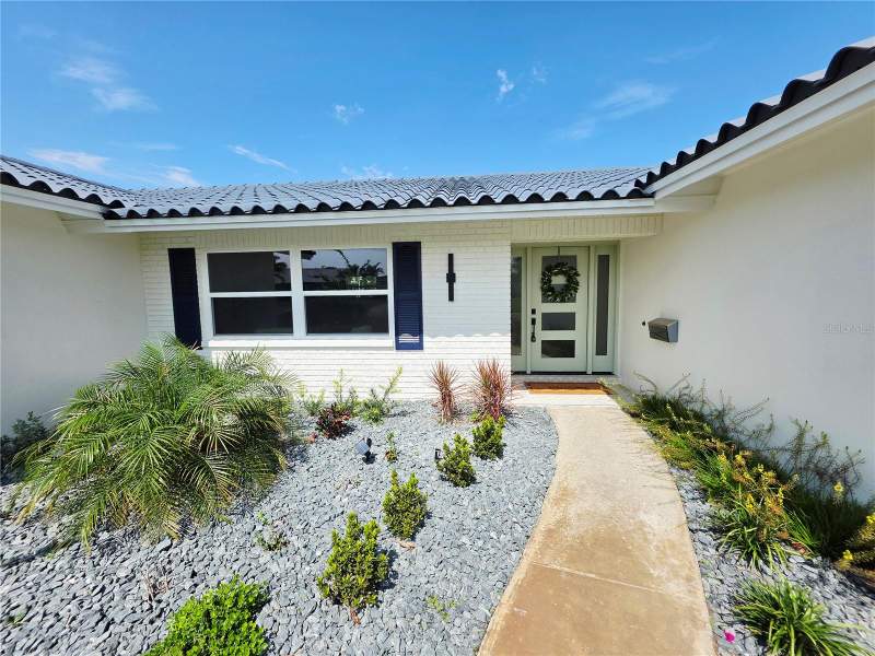 4 bedroom Single Family Residence at 1985 Michigan Avenue, Venetian Isles, St Petersburg — photo 4