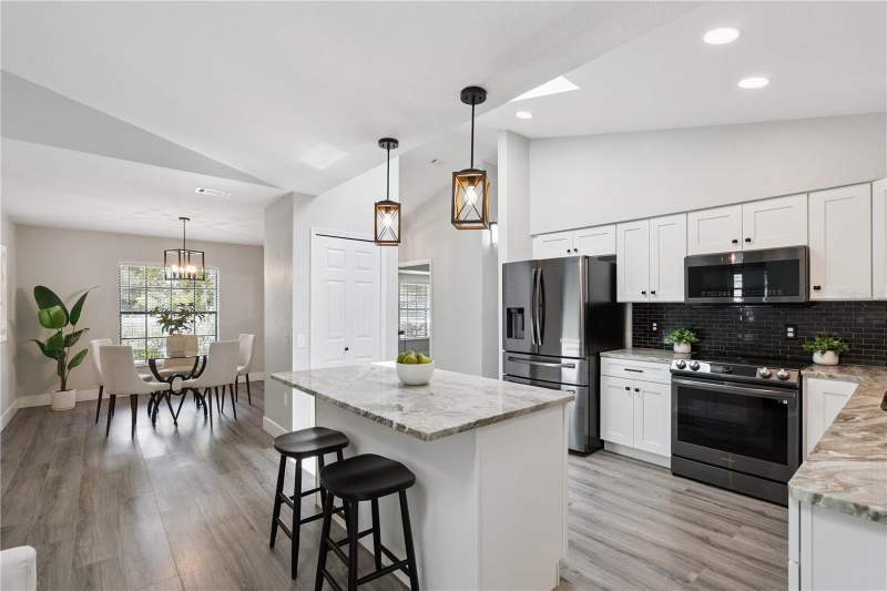 4 bedroom Single Family Residence at 5905 Cedar Pine Drive, Hidden Spgs, Orlando — photo 4