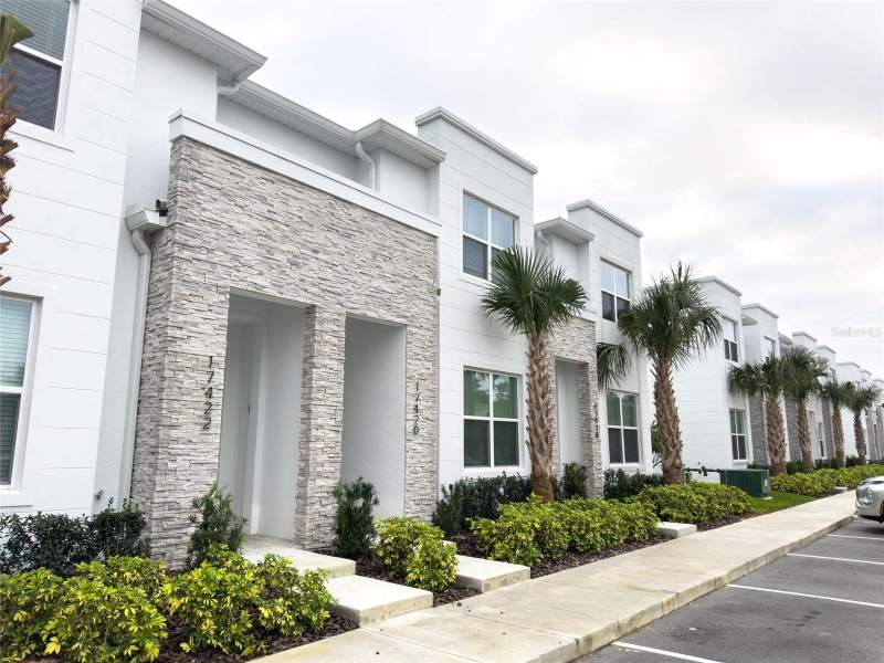 3 bedroom Townhouse at 17422 Serenidad Boulevard, Tranquility Twnhms, Clermont — photo 2