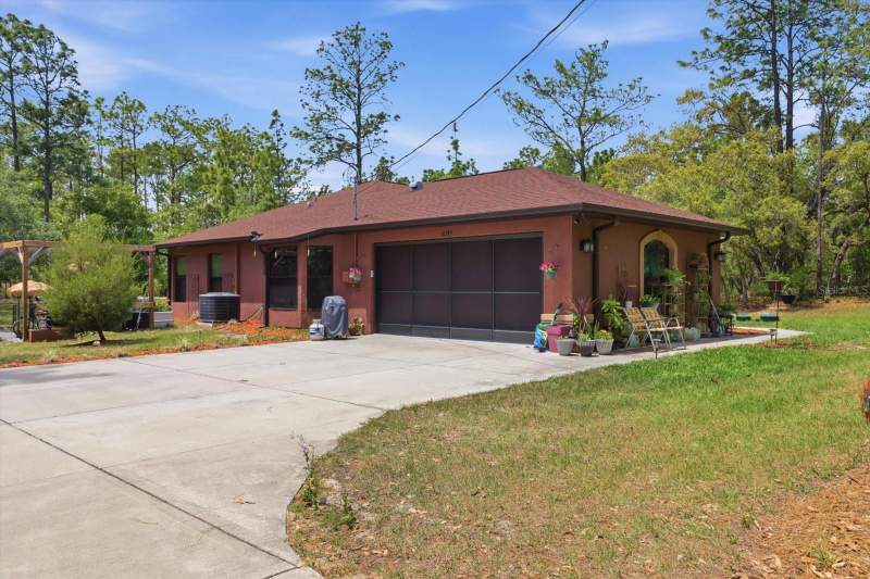 3 bedroom Single Family Residence at 16389 Margot Road, Royal Highlands Unit 8, Weeki Wachee — photo 2