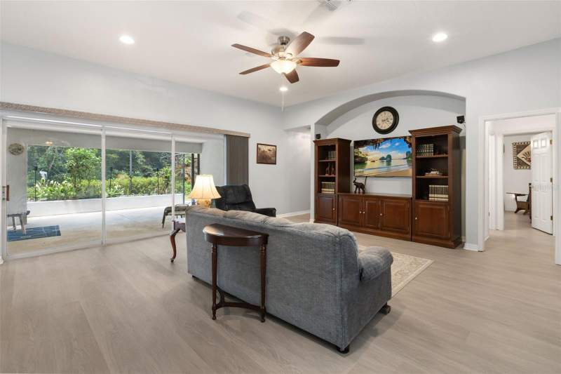 4 bedroom Single Family Residence at 1420 Mirkwood Cove, Black Hammock, Oviedo — photo 5