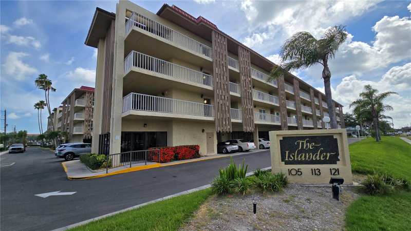 2 bedroom Condominium at 105 Island Way #112, Islander The Condo, Clearwater Beach — photo 1
