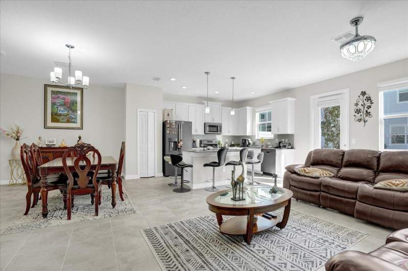 3 bedroom Townhouse at 2909 Theme Street, Storey Lake 25th, Kissimmee — photo 5