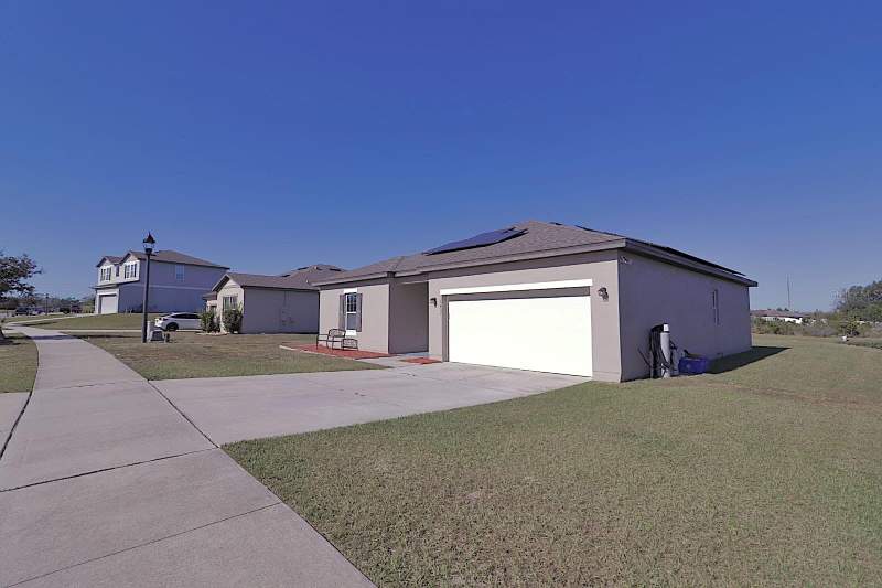 3 bedroom Single Family Residence at 16402 Blooming Cherry Drive, Cherry Lake Landing Rep Sub, Groveland — photo 3