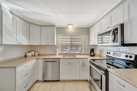 110 E Saint Lucia Loop, Apollo Beach FL - photo 7 of 39