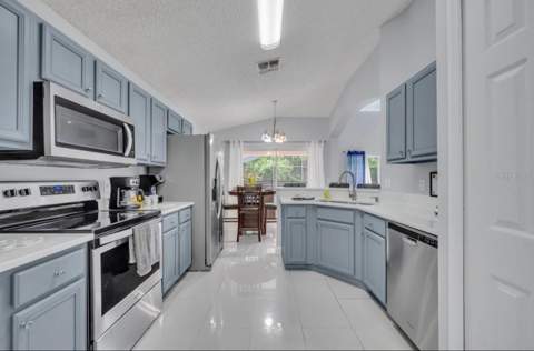 134 Madiera Beach Boulevard, Kissimmee FL - photo 11 of 61