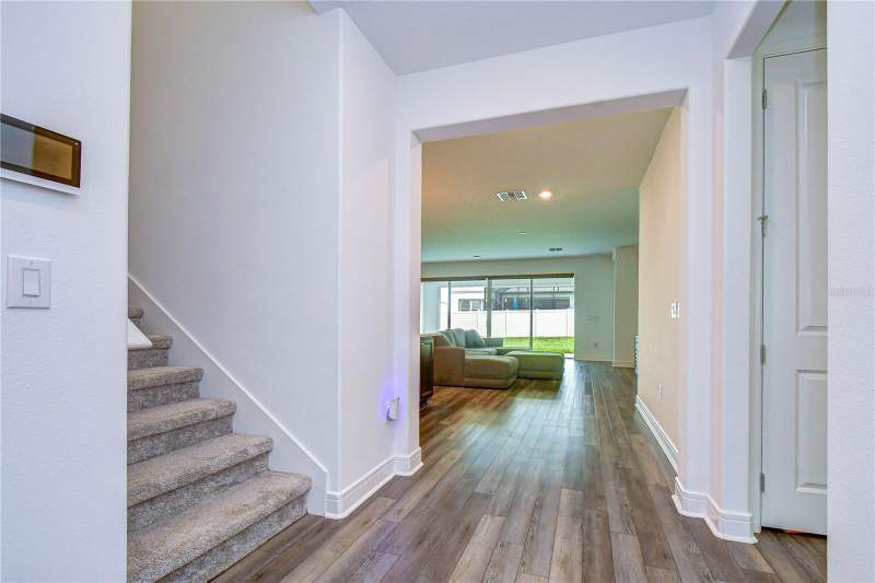 5 bedroom Single Family Residence at 13857 Sharp Hawk Drive, Hawks Reserve, Riverview — photo 5