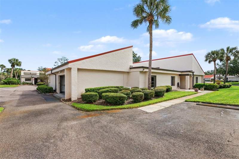 3 bedroom Townhouse at 103 Valencia Court, Walden Lake Fairway Villas, Plant City — photo 2
