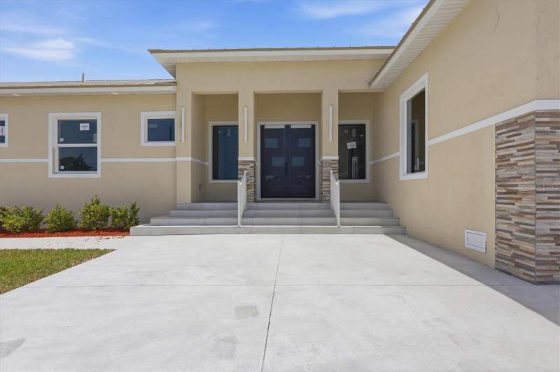 4 bedroom Single Family Residence at 14491 Ingraham Boulevard, Port Charlotte Sec 071, Port Charlotte — photo 2
