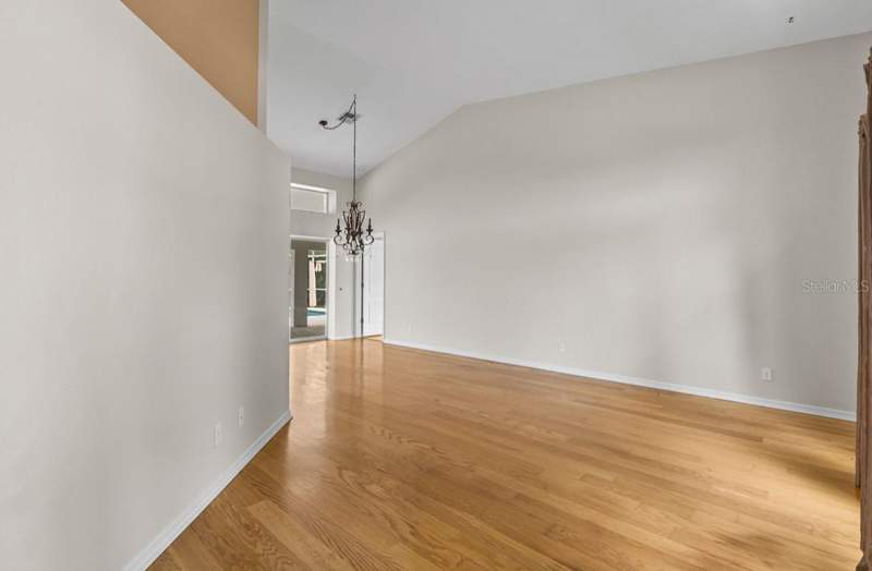 4 bedroom Single Family Residence at 1040 Bay Harbor Drive, Bay Harbor Estate, Englewood — photo 4