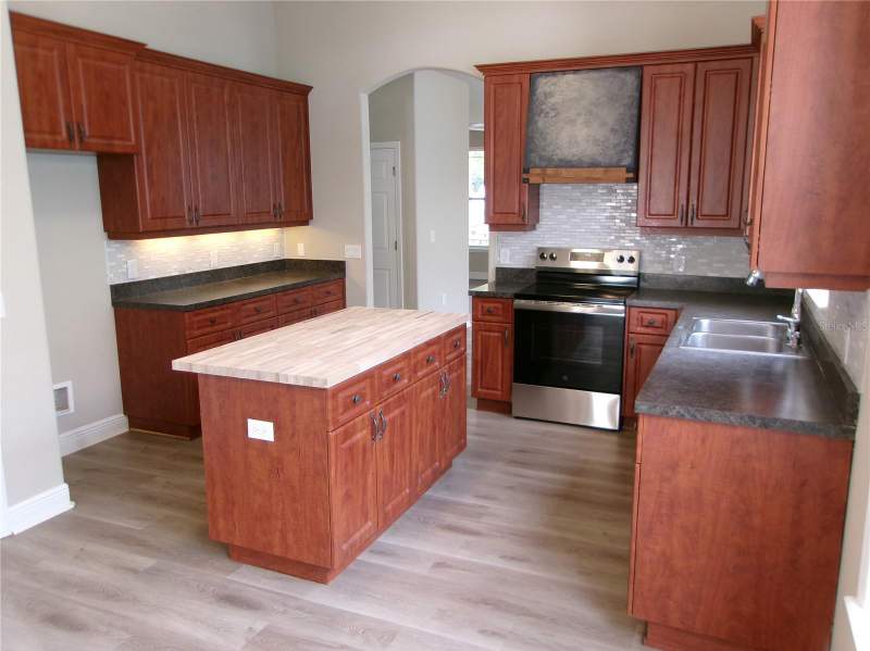 4 bedroom Single Family Residence at 37450 Picketts Mill Avenue, Silver Oaks Village Ph 02, Zephyrhills — photo 5