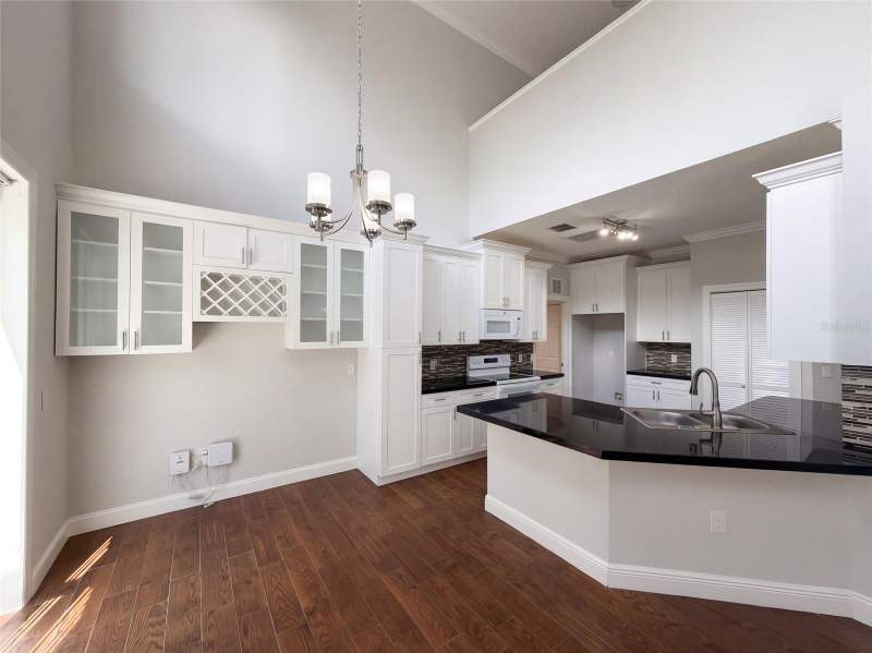 4 bedroom Single Family Residence at 2541 Jasmine Trace Drive, Jasmine Pointe At Crescent Lakes, Kissimmee — photo 2